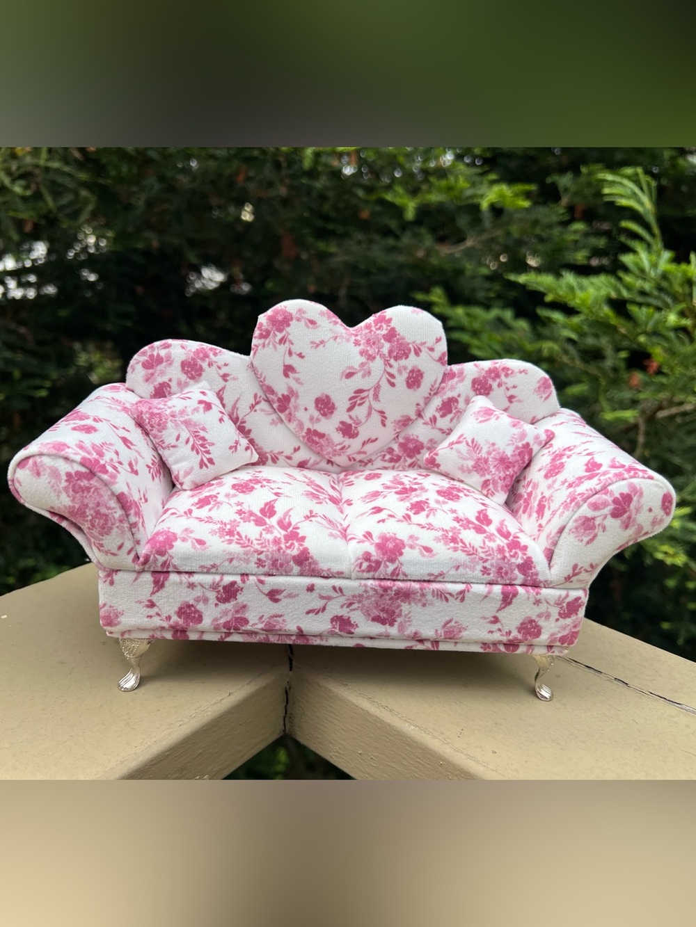 Pink Floral Toile Love Seat Jewelry Case